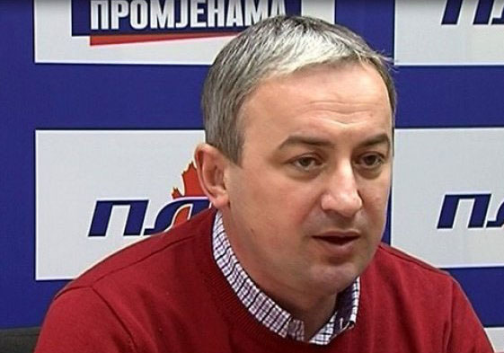 Грађани грцају у дуговима